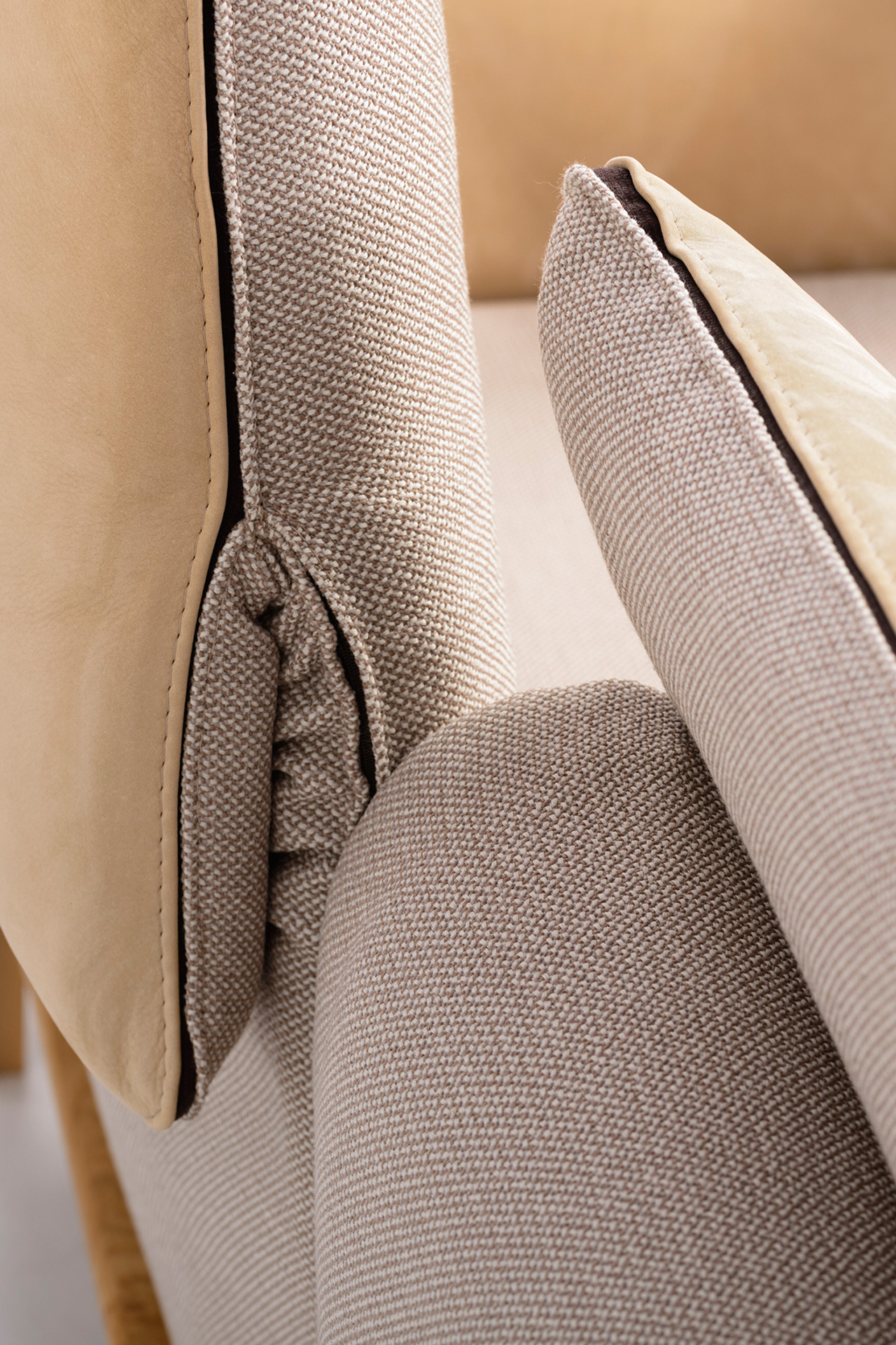 FOLD_IT · Backrest hinge