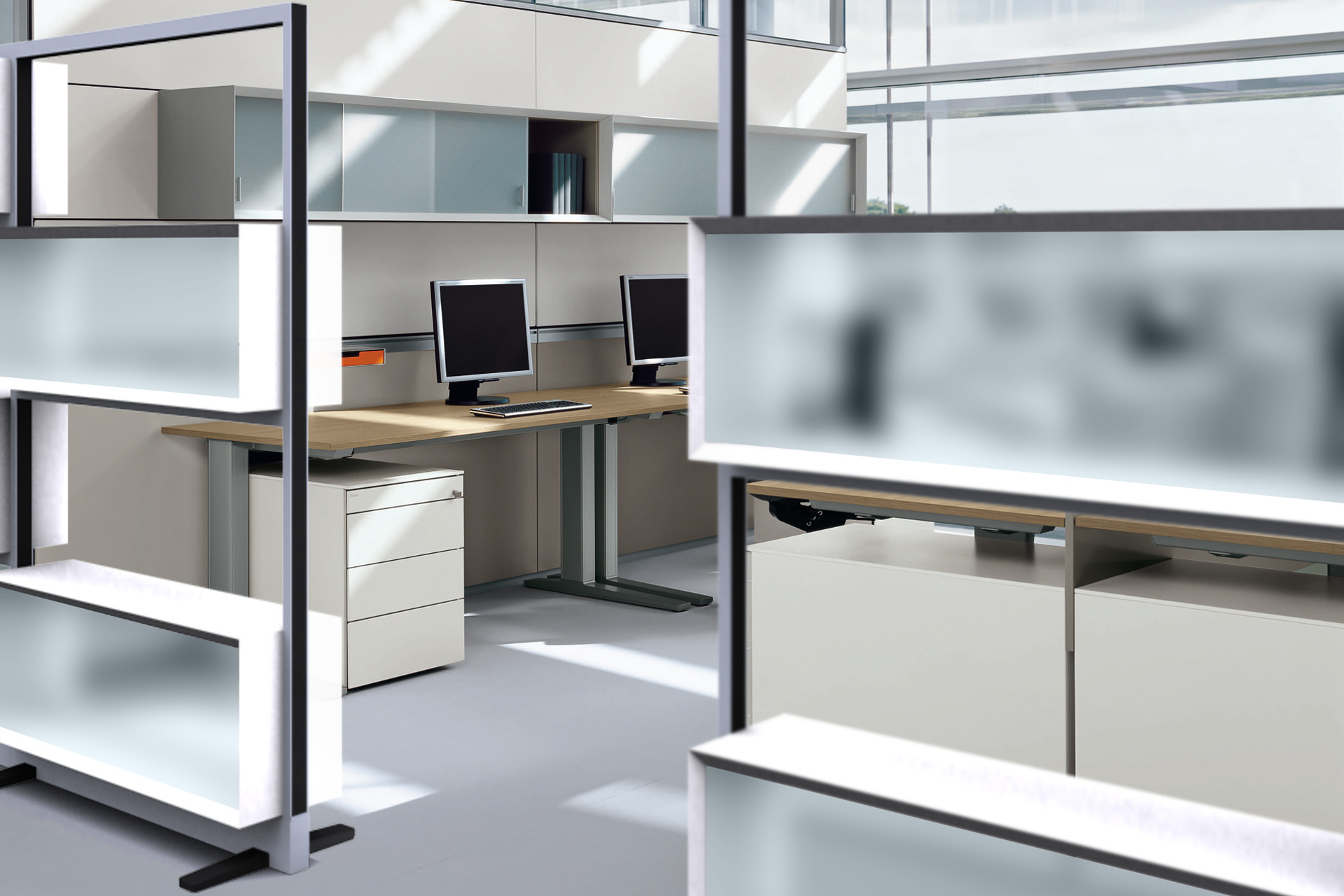 Bene R-Platform · Glazed partition system · Hero