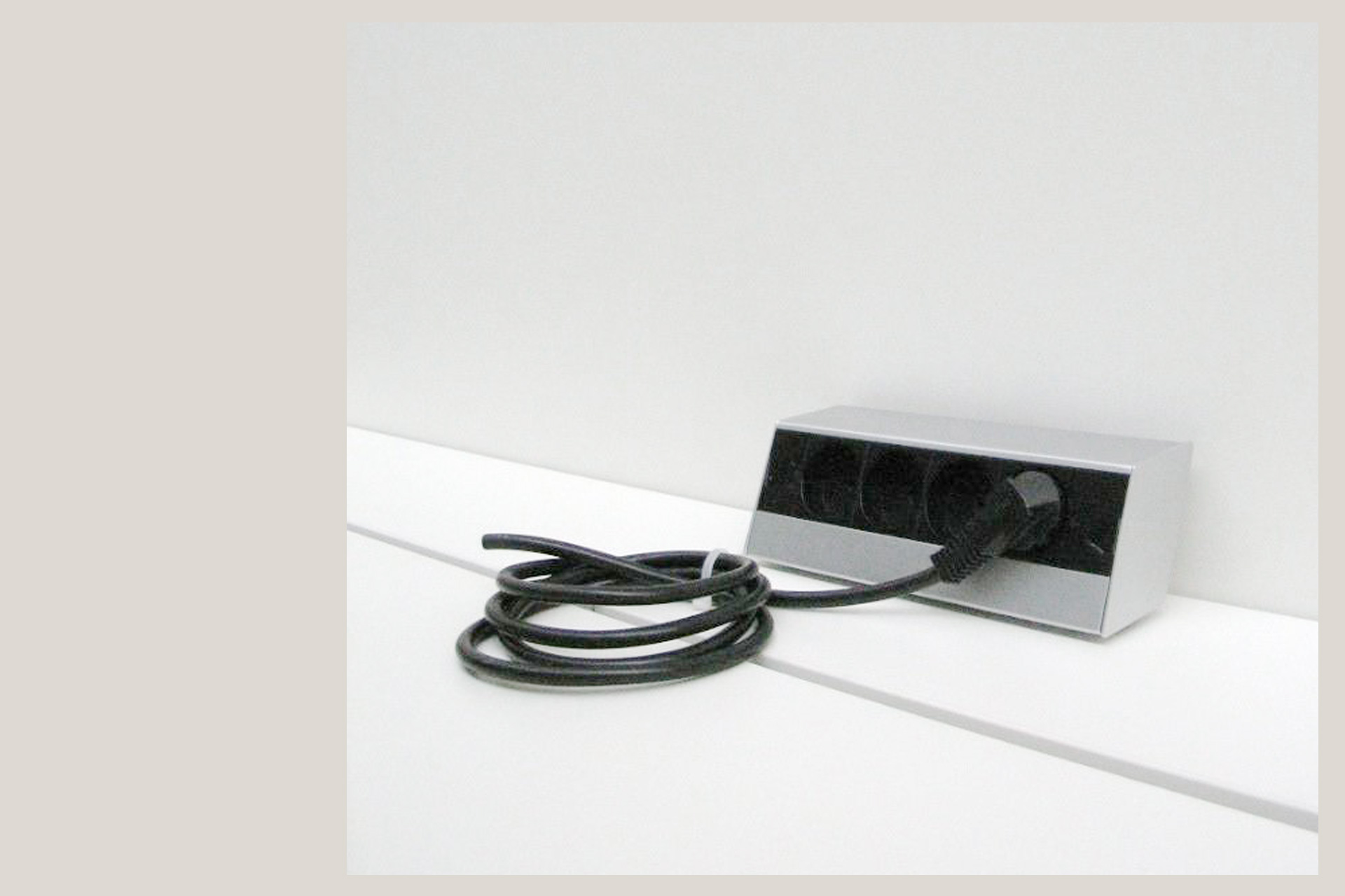 Power & data module · Detail
