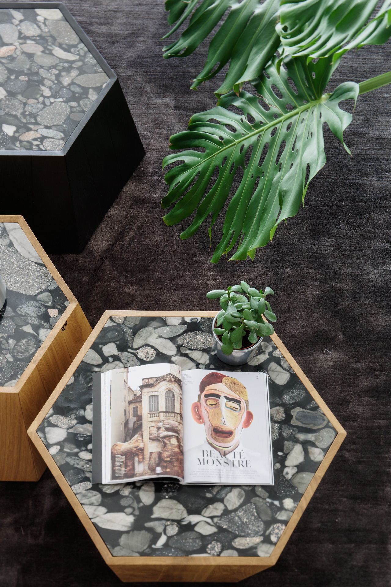 EDGE Wedge · Table