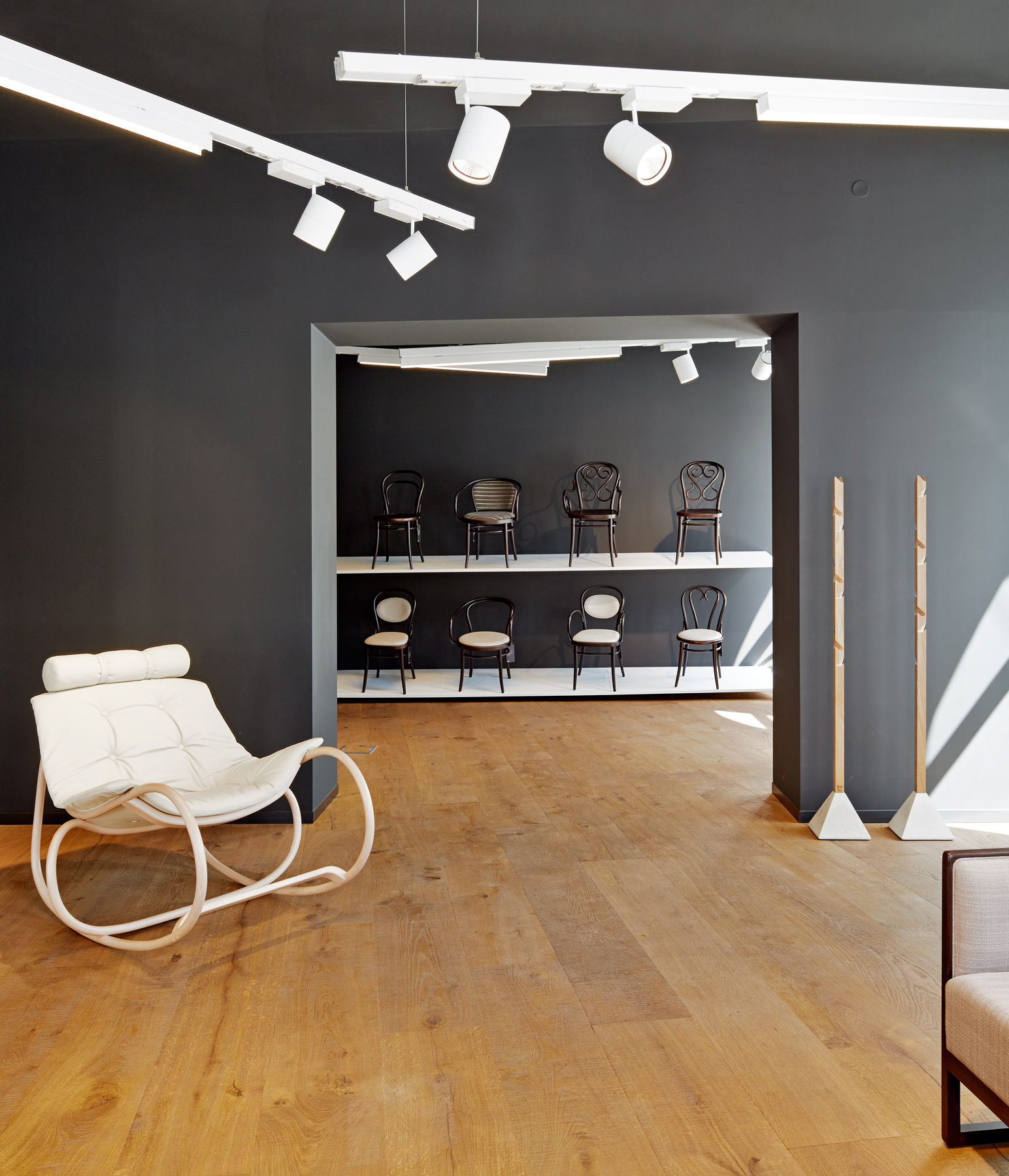 Wave · Lifestyle · TON showroom
